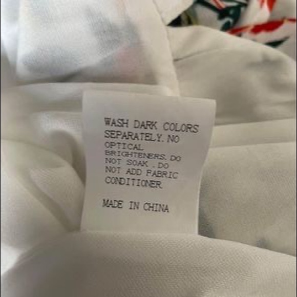 Flowy Floral Dress - Picture 3 of 3